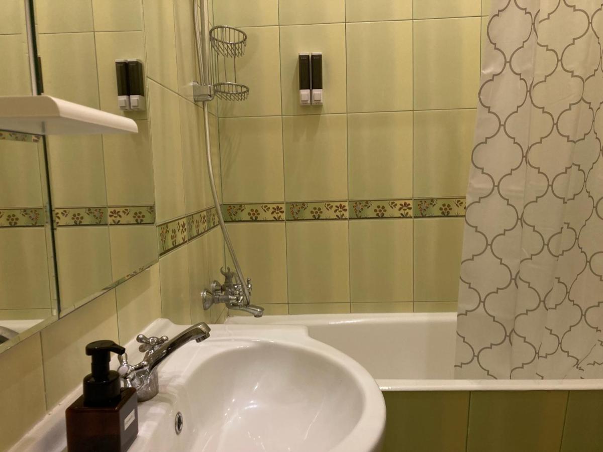 Sunflower B&B Kiev Bagian luar foto