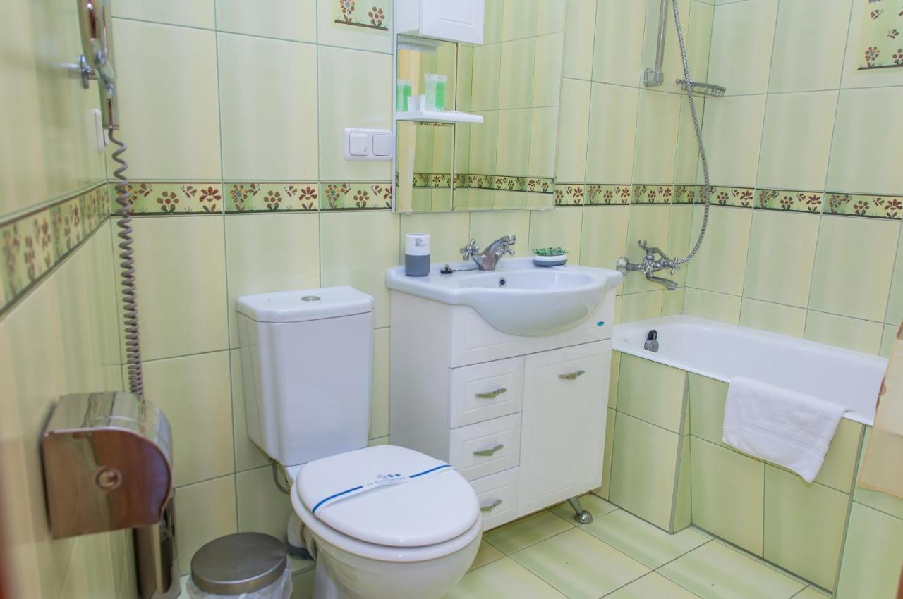 Sunflower B&B Kiev Bagian luar foto