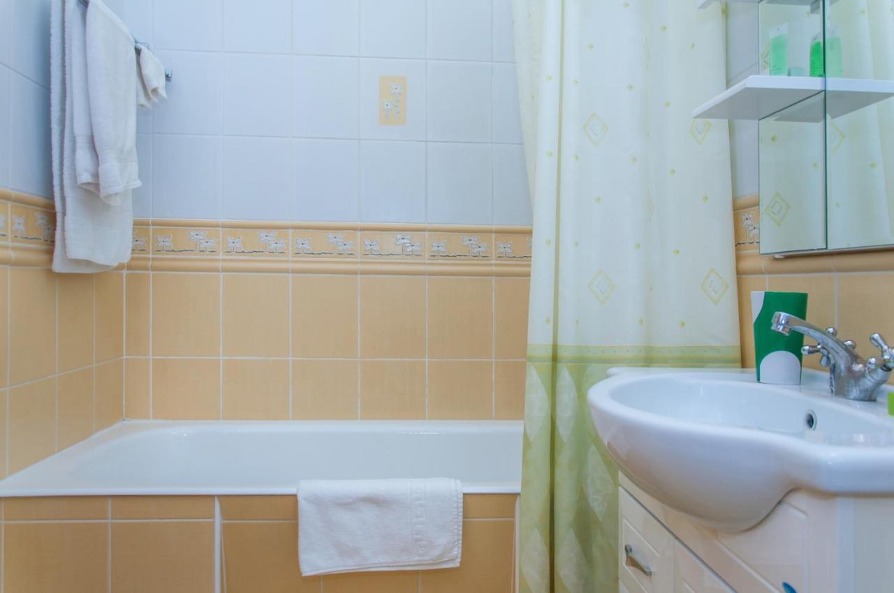 Sunflower B&B Kiev Bagian luar foto