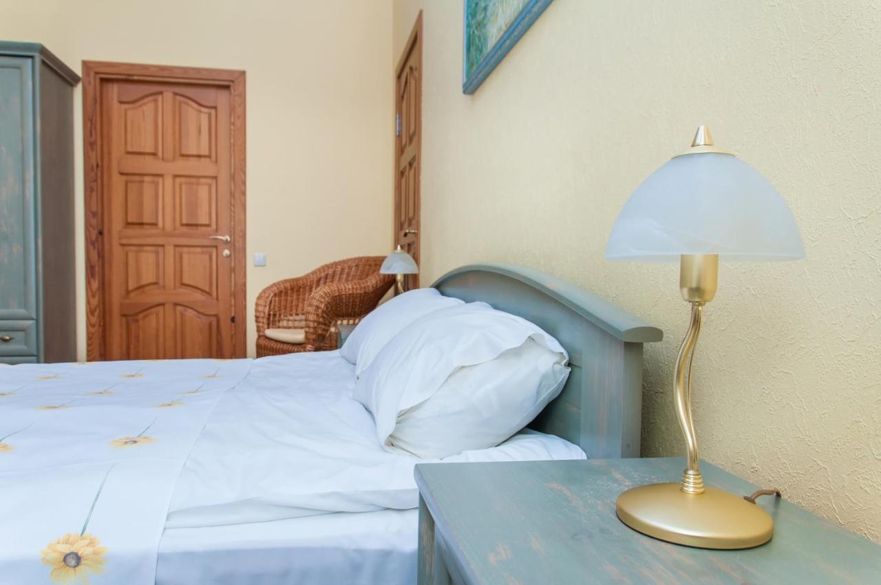 Sunflower B&B Kiev Bagian luar foto