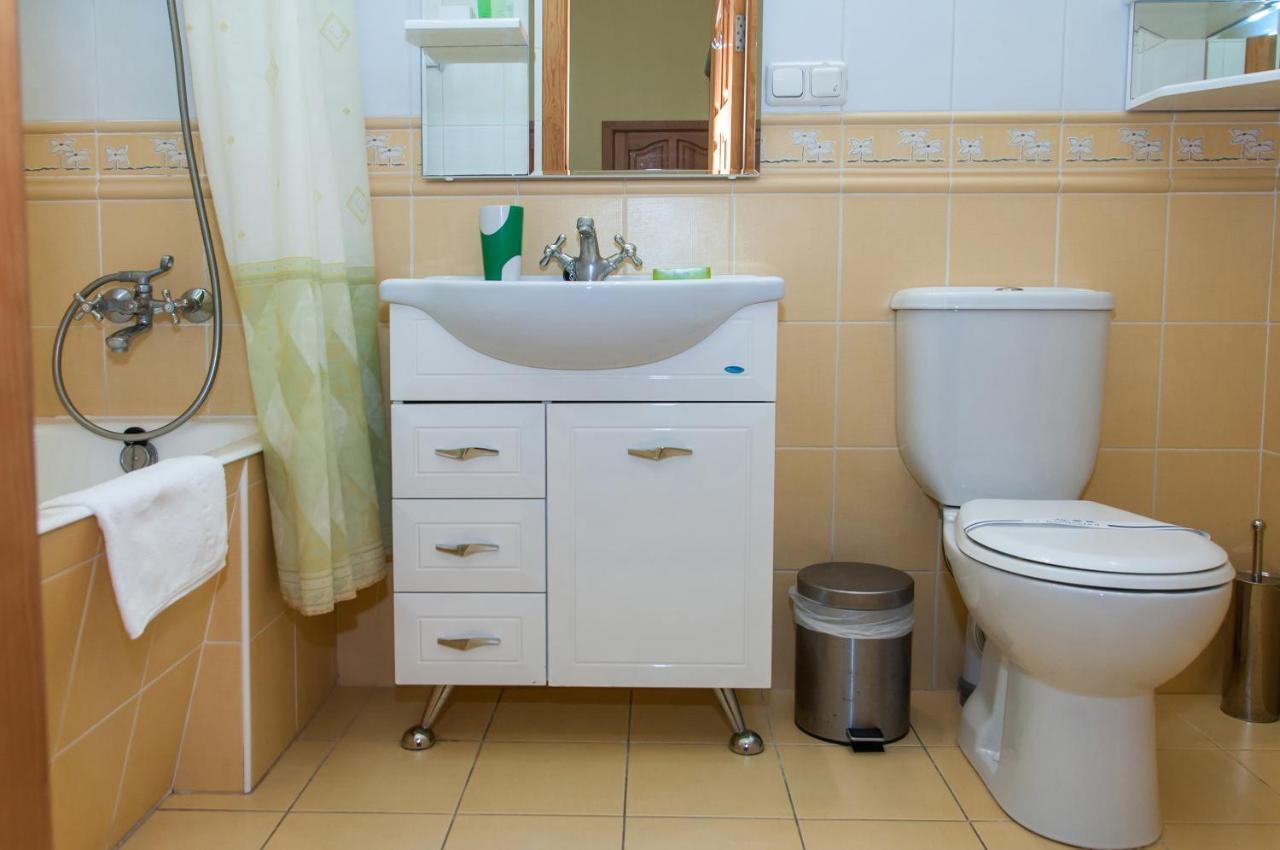 Sunflower B&B Kiev Bagian luar foto